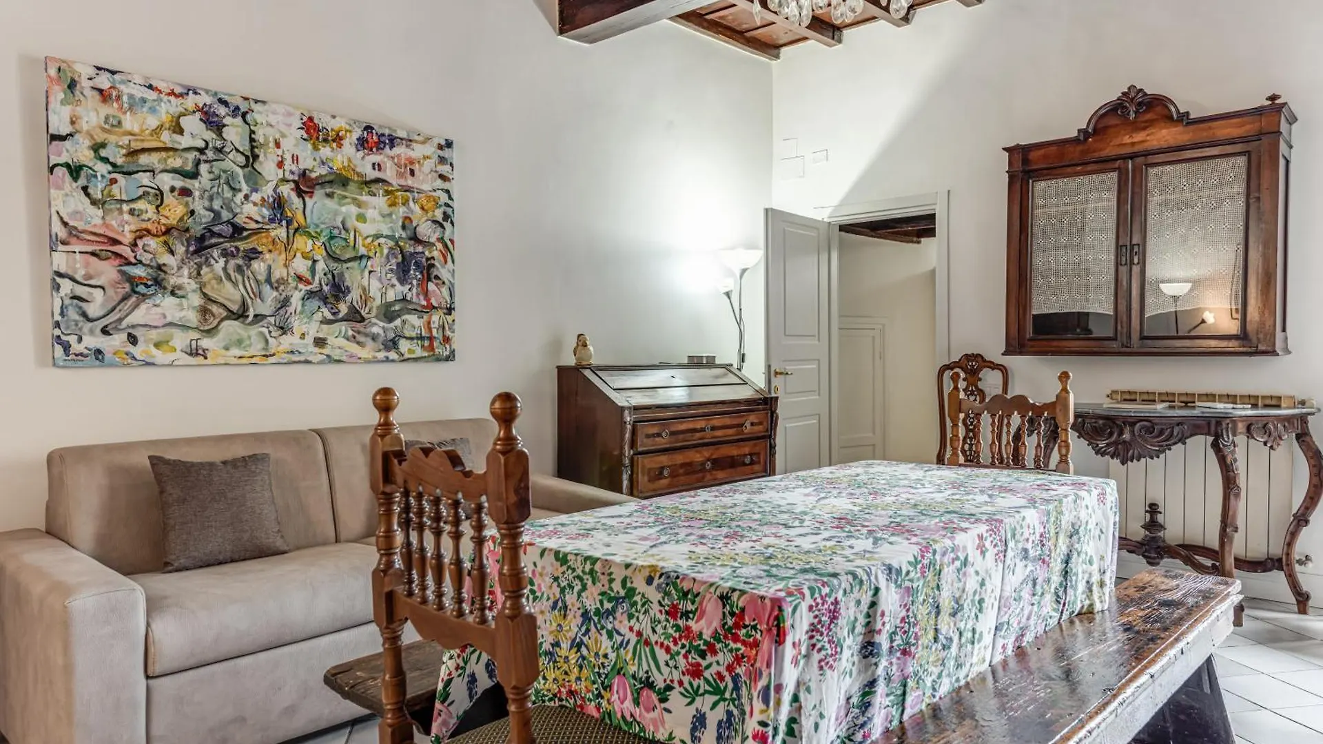 Irene And Elena House - Florence Italy